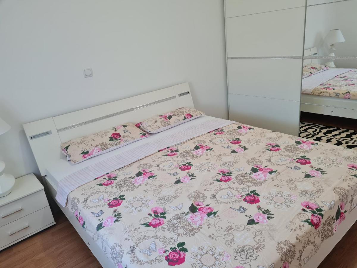 Apartment Nora Near The Beach Пула Экстерьер фото